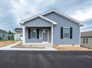 90 Hanshew Ln, Martinsburg, WV 25404