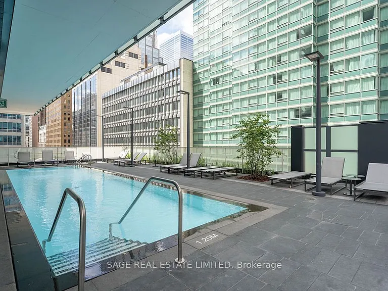 22 Lombard St #205 — Photo 27