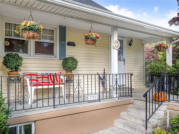 5th image of 3759 Sunnyside St