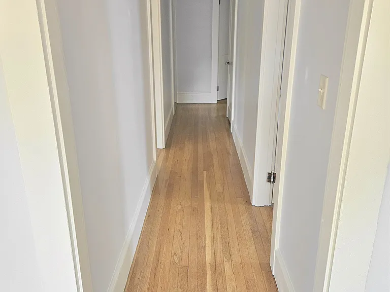 19 Rowe St — Photo 10