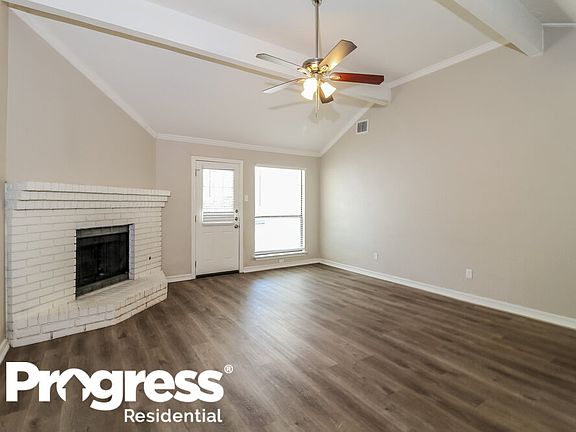 3rd image of 600 Aldenwood St