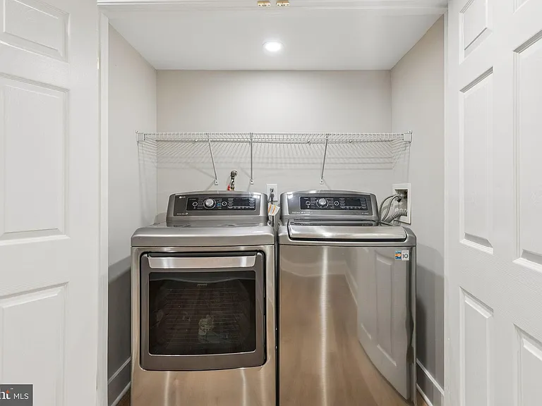 418 Murdock Rd — Photo 35