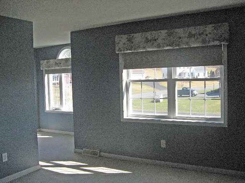 4th image of 32 DUTCH MEADOWS Drive