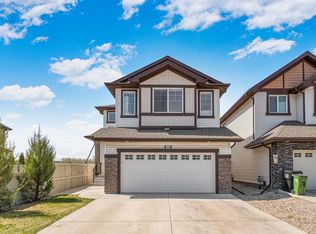 16404 136th St NW, Edmonton, AB T6V 0K1