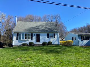 17 Steven Dr, Holyoke, MA 01040