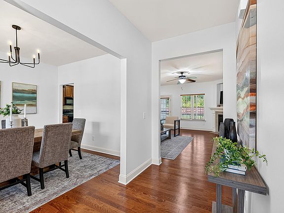4th image of 27 Langdon Pointe Dr