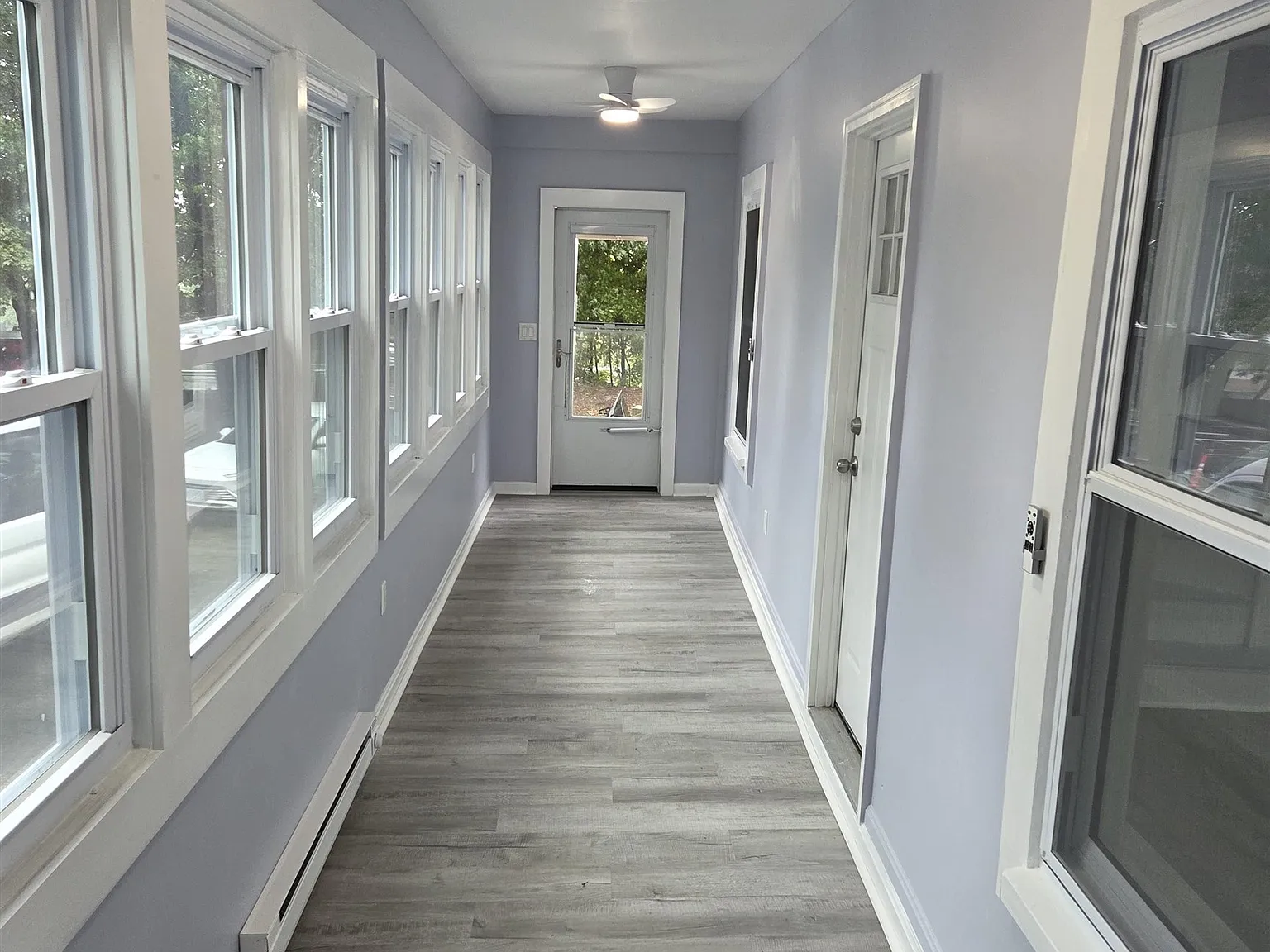 4 bed, 1.0 bath, 1250 sqft, $3,575 — Photo 2