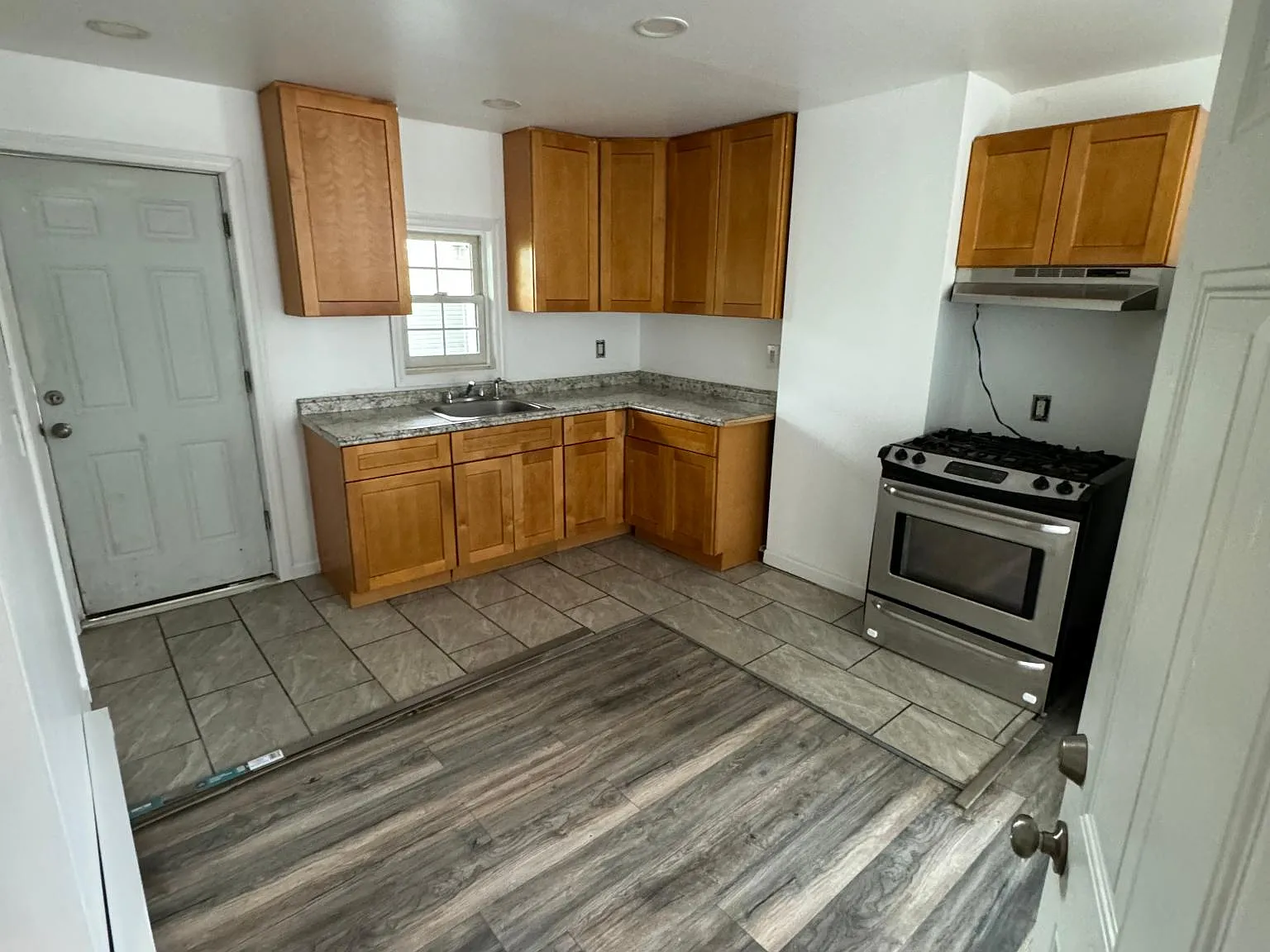 169 Temple St — Photo 4