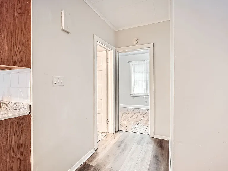 1716 Grand Ave — Photo 5