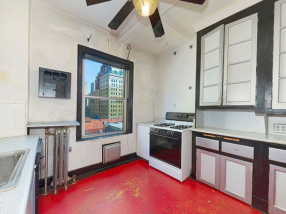 2nd image of 321 W 78th St APT 8C