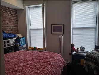 Rented by R New York