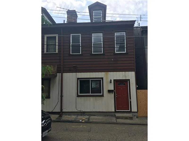 5107 Lotus Way photo 1