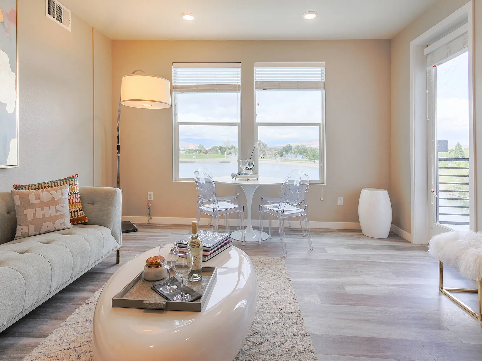 Waterfront At The Marina Apartments — Photo 4