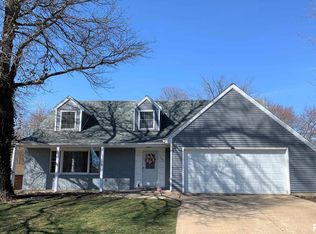 3343 W Saymore Ln, Peoria, IL 61615
