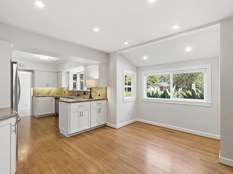 13565 Wendy Ln — Photo 7