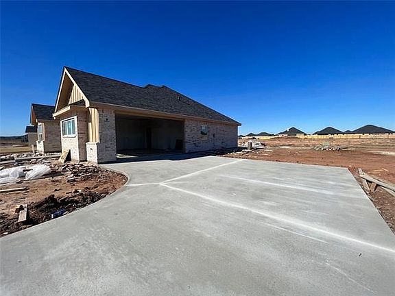 2nd image of 208 Blackhawk Dr