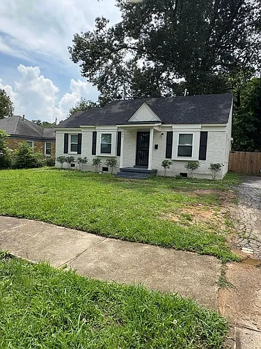 993 Gordon St Photo 1