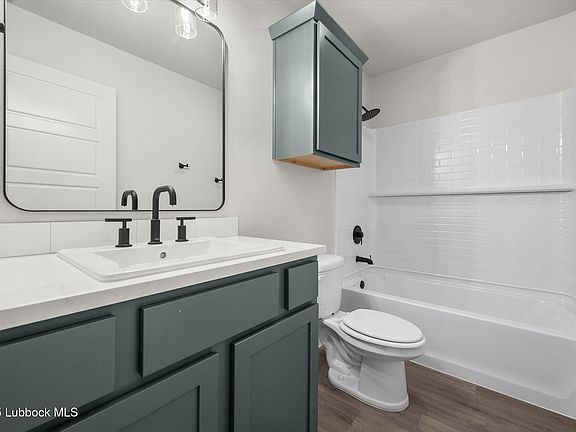 5th image of 2612 Helena Ave