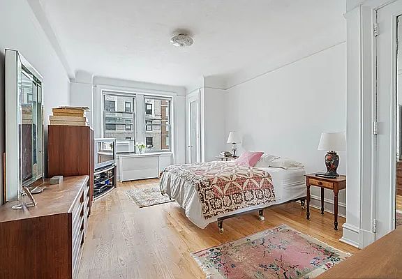 5th image of 151 W 86th St APT 9C