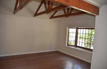 3rd image of 550 Paige Ln