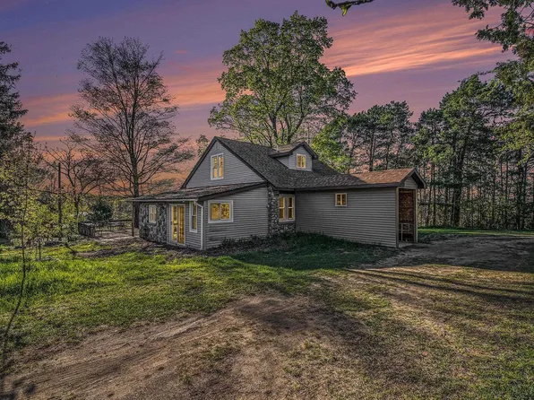 8029 Homestead Rd, Benzonia, MI 49616