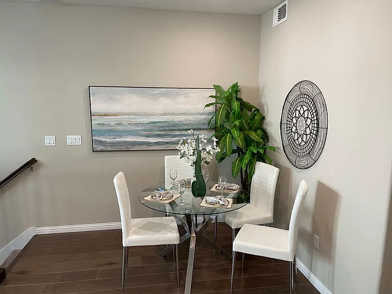 Mahuron Cir — Photo 4
