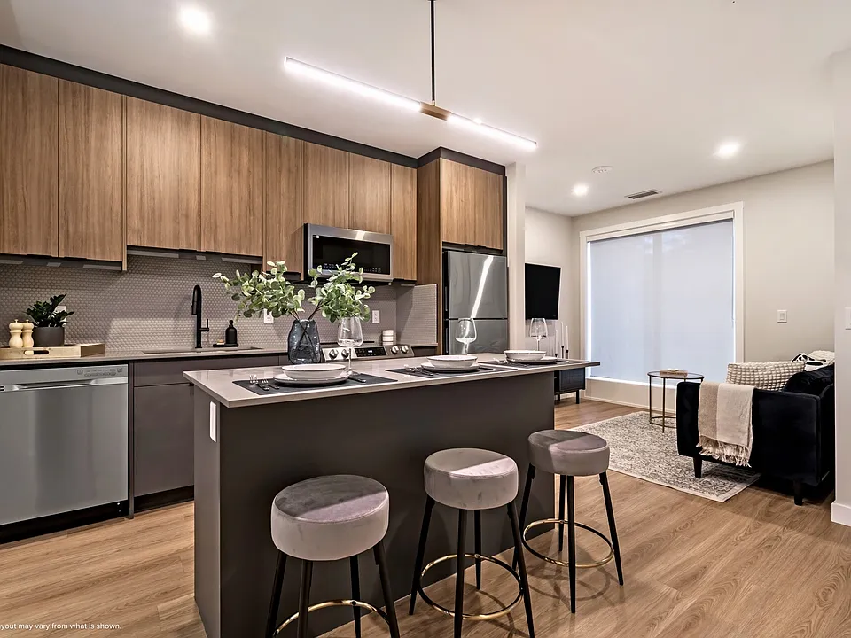 909 5th Ave SW #503