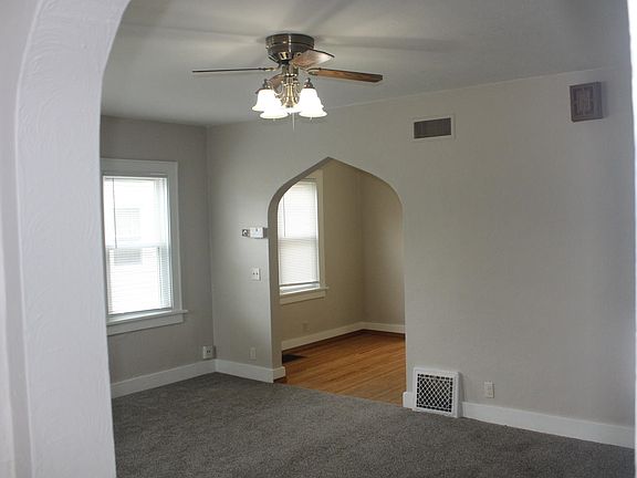 4th image of 1001 Eisenhower Ave