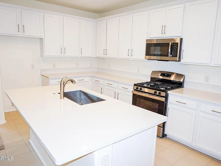 104 E Moonlight Trl — Photo 3