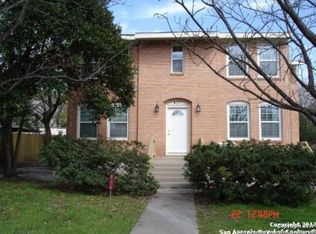 451 E Olmos Dr APT C, Olmos Park, TX 78212