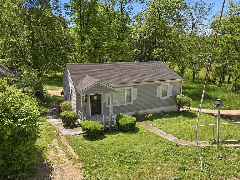 517 11th Ct W — Photo 27