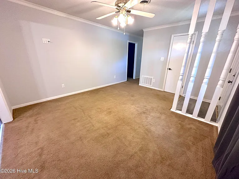 4558 Colonial Rd — Photo 11