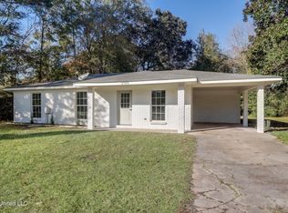 5709 Meadowview Dr, Moss Point, MS 39562