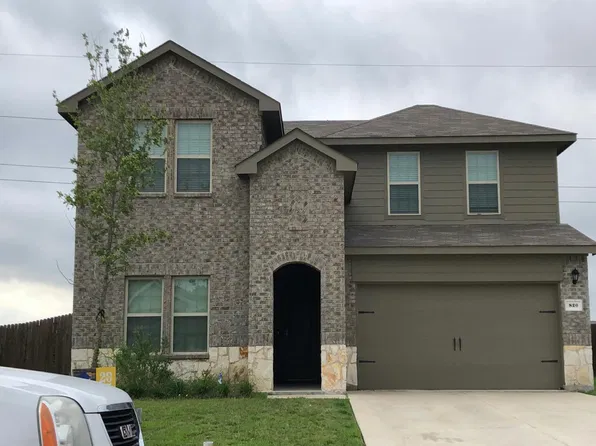 820 Twin Edge Dr, Royse City, TX 75189