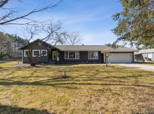 10845 Byron Rd, Howell, MI 48855