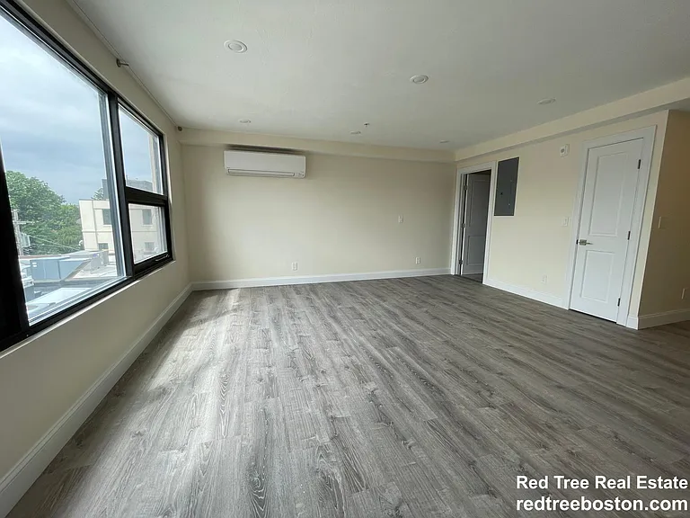 1028 Commonwealth Ave #1028 — Photo 5