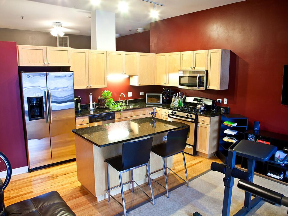 1st image of 2 S Leavitt St Unit 306