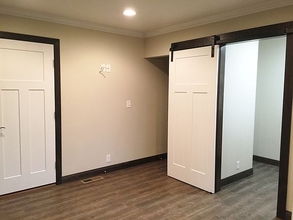 4th image of 2105 Fairfield Cir
