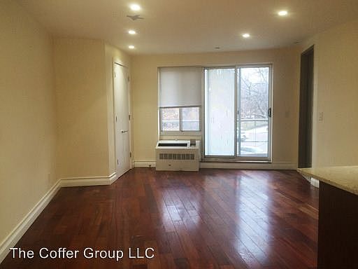 2nd image of 211 27th Ave