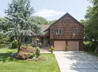 155 Vanderbilt Blvd, Oakdale, NY 11769