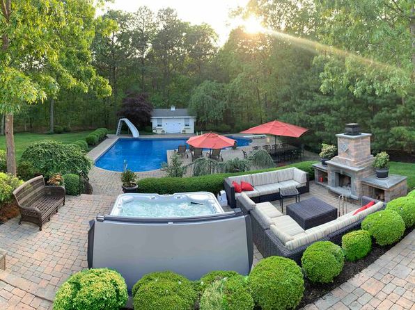 10 Messina Ave