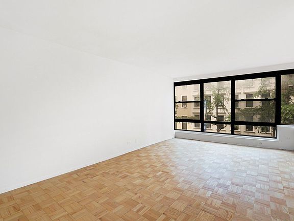 4th image of 1010 3rd Ave #3A