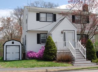 12 Line Rd, Wakefield, MA 01880