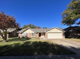 3333 Norman Ln, Bedford, TX 76021
