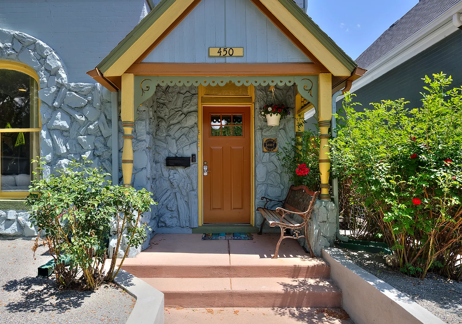 450 Delaware St — Photo 3