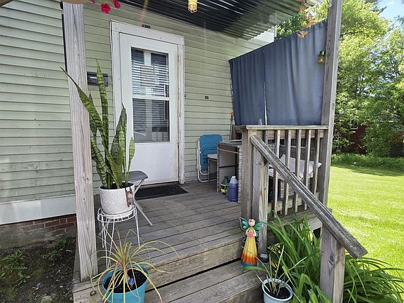 3rd image of 6 Pine Street