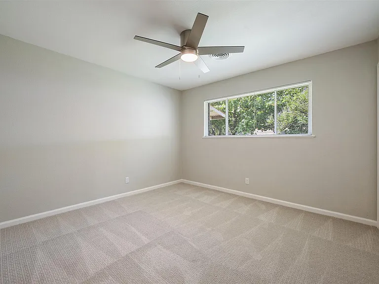 1513 Braes Ridge Dr #B — Photo 16