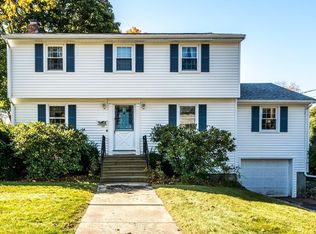 11 Briar Hill Ln, Waltham, MA 02452