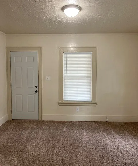 308 E Virginia Ave — Photo 5