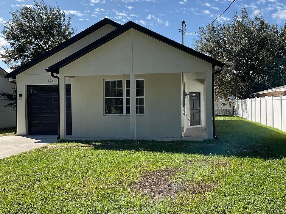 1st image of 724 Georgia St